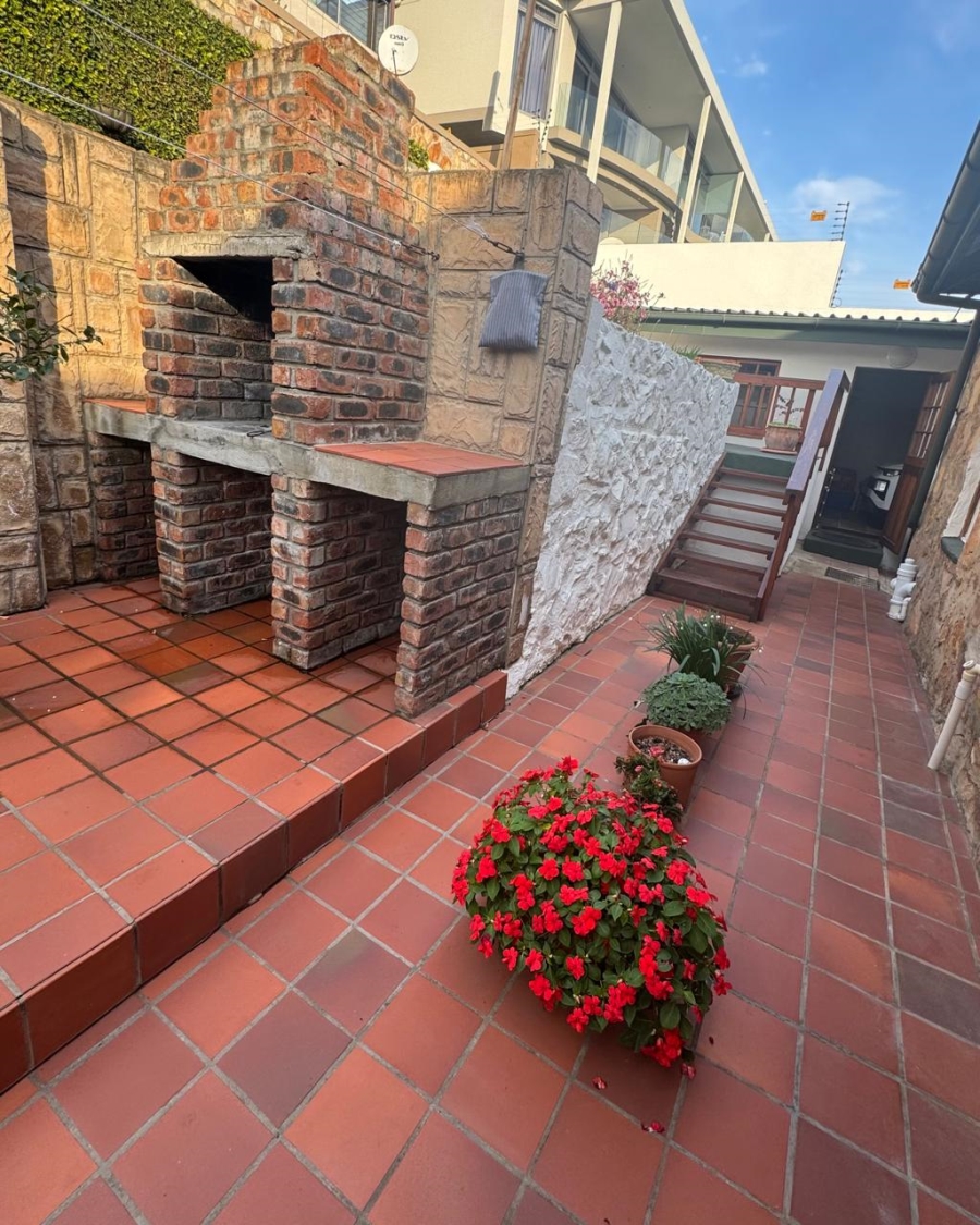 2 Bedroom Property for Sale in Mossel Bay Central Western Cape